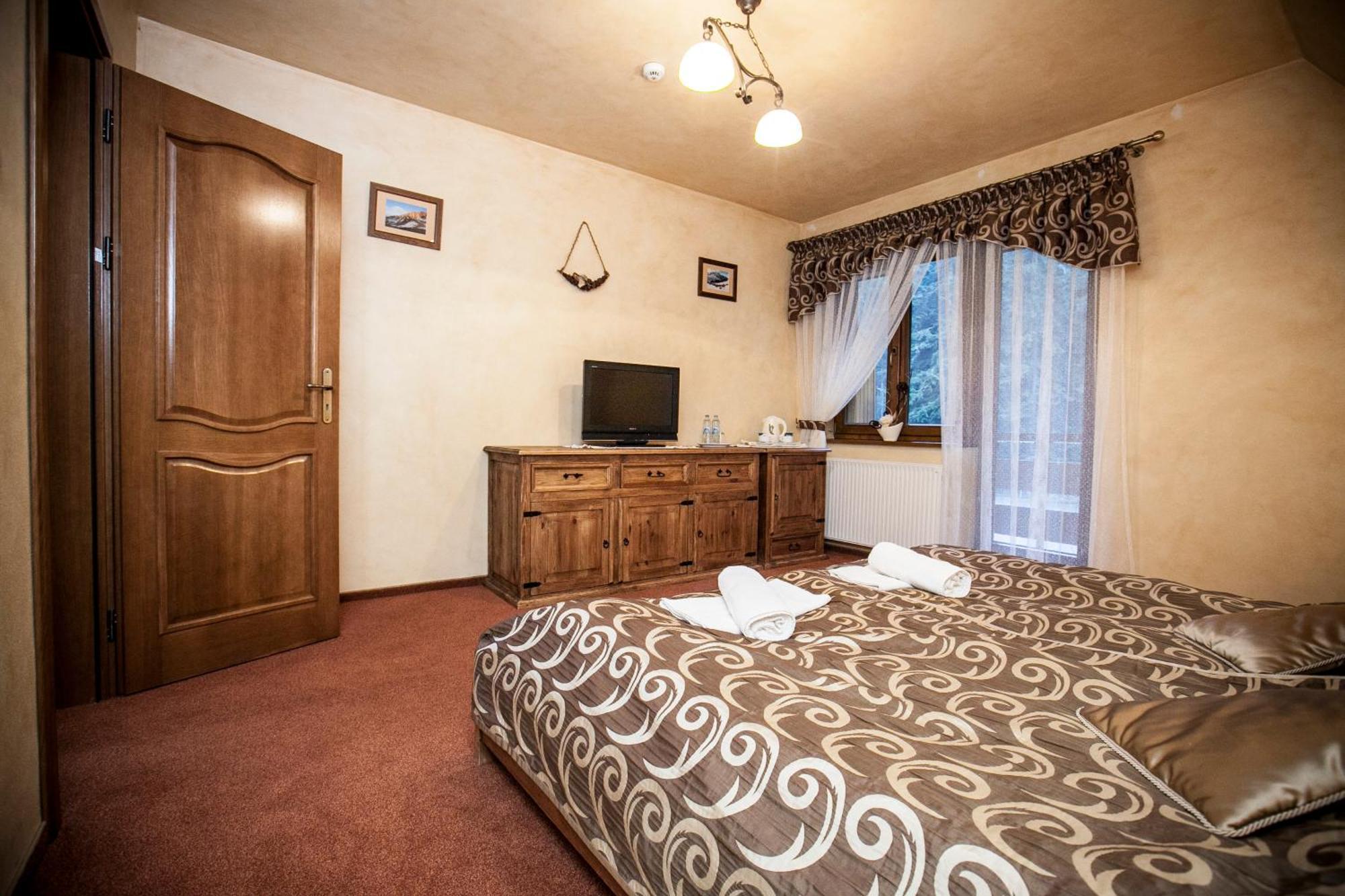 Hotel Dwor Karolowka Zakopane Eksteriør billede