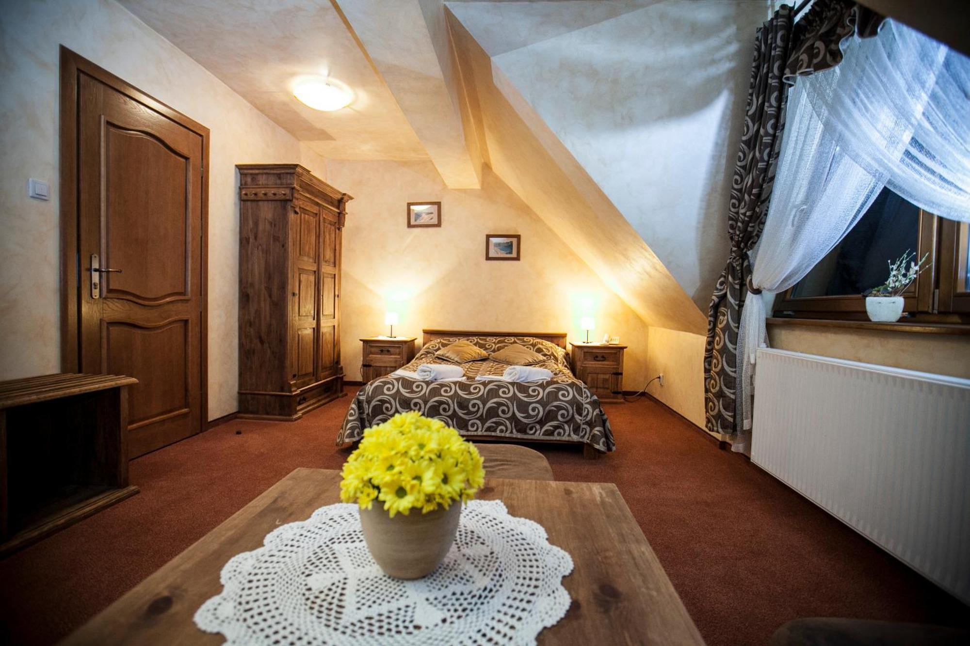 Hotel Dwor Karolowka Zakopane Eksteriør billede